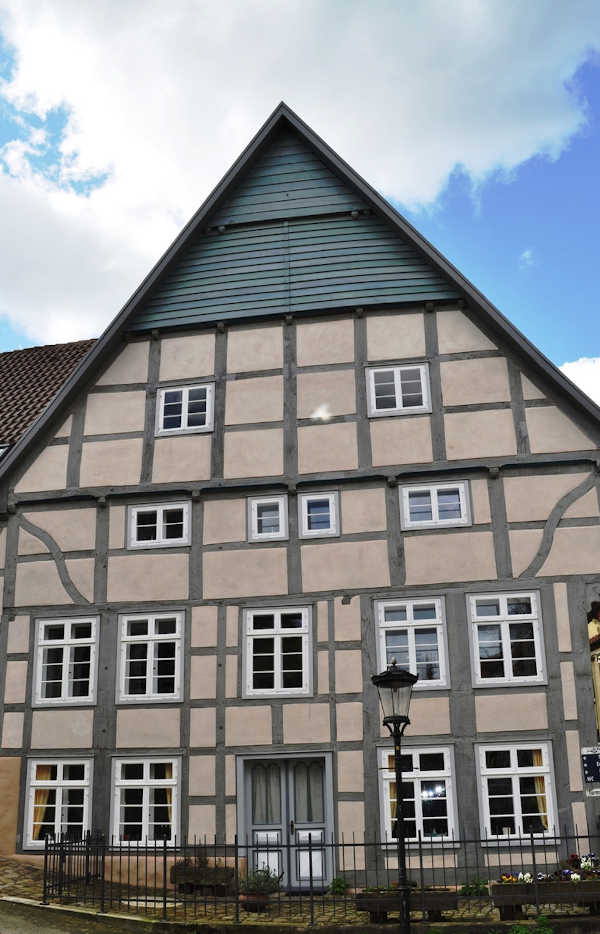 Rekonstruktion historischer Holzfenster für Fachwerkhaus von 1630 in Bad Salzuflen