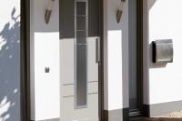 Kunststoff-Haustür achatgrau