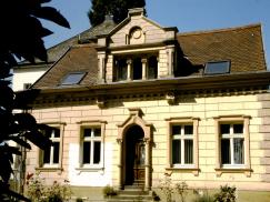 Rekonstruierte Denkmalfenster für Haus Freiheit in Düsseldorf