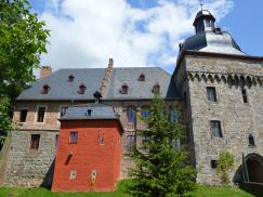 PaXpur68 Fenster aus Eukalyptus für Schloss Liedberg in Korschenbroich