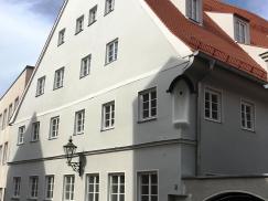 Barockes Stadthaus in Augsburg mit PaXretro58 aus Lärche