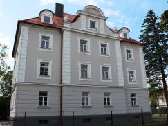 PaXretro68 Fenster aus Lärche für Neoklassizistisches Wohngebäude in Amberg