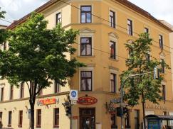 Neorenaissance Eckgebäude mit PaXretro68 aus Kiefer in München