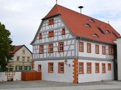 PaXpur58 Eukalyptus-Fenster für Rathaus in Bergrheinfeld