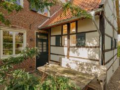 Holz-Haustür mit Lichtausschnitt und Sprossenfenster in Viersen