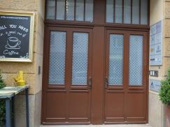 Eingangstüren für Wohn- und Geschäftshaus in Frankfurt am Main