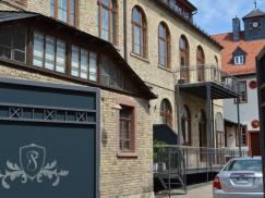 PaXretro68 aus Eukalyptus für Hofanlage in Flörsheim
