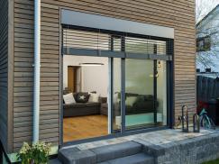 Parallel-Schiebe-Kipp-Tür aus Kunststoff-Aluminium für Wohnhaus bei Bonn