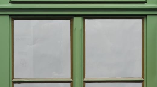 Holzfenster für Altbau und Denkmal hellgrün von PaX Classic