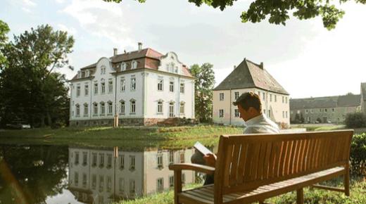Denkmal-Fenster für Schillerhaus in Kahnsdorf