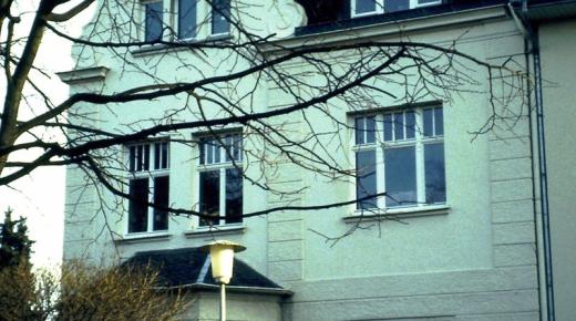 Rekonstruierte Denkmalschutzfenster PaXretro58 aus Meranti in Brühl 