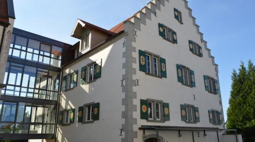 Ehemaliges Spital mit PaXretro58 aus Eukalyptus ausgestattet