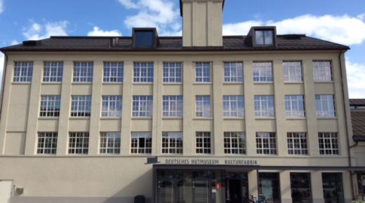 PaXpur58 Fenster aus Lärche für Hutmuseum in Lindenberg