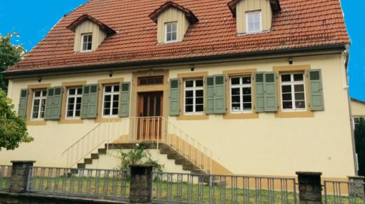 Evangelisches Pfarrhaus Gemmingen mit PaXretro58 aus Lärche