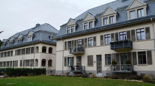 Jahrhundertwendehäuser mit PaXretro68 Fenstern aus Kiefer in Wiesbaden