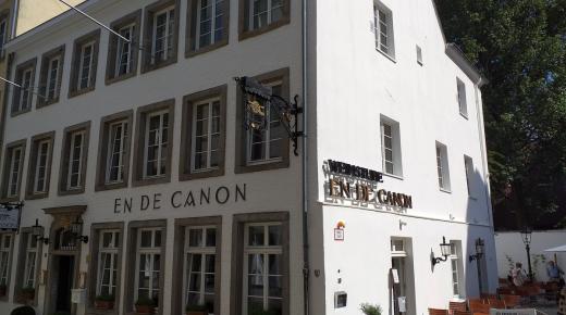 Denkmalfenster PaXretro78 für Weinhandlung En De Canon in Düsseldorf