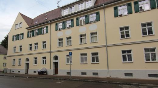 Denkmalfenster PaXretro58 aus Eukalyptus in Wohnanlage aus den 1920ern in Ulm