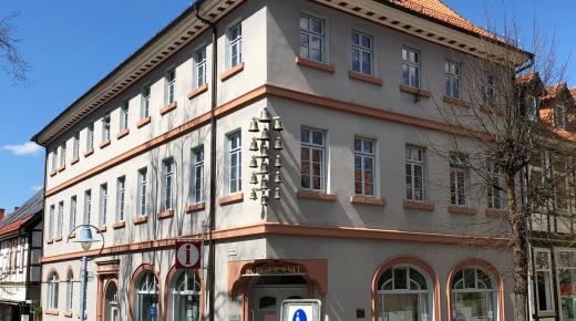 PaXpur58 mit Sonnen- und Schallschutzverglasung für Rathaus in Alfeld Leine