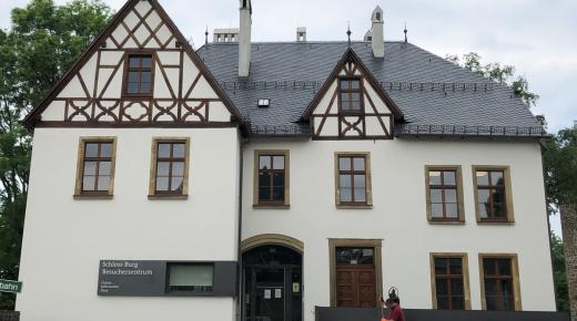 PaXretro58 aus Eiche für ehemaliges Schulgebäude in Solingen