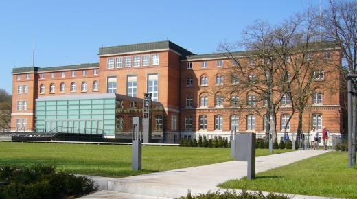 Preußisches Marineschloss in Kiel mit PaXcontur68 