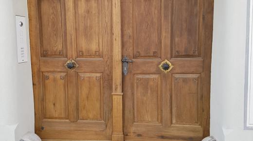 Haus- und Brettertür für Fachwerkhaus in Ulm 