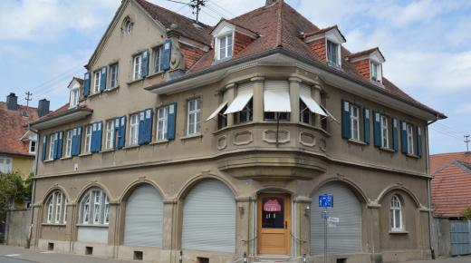 PaXretro58 aus Kiefer für Eckgebäude in Denkmalzone Waldalgesheim