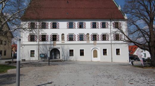 PaXretro68 aus Eiche für Renaissance Schloss in Neuhausen auf den Fildern 