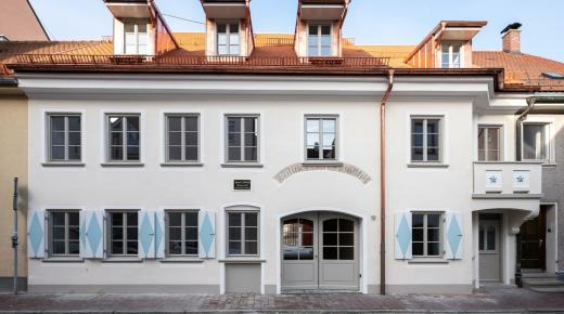 PaXretro68 aus Kiefer für ehemaliges Stadtbauernhaus in Schongau