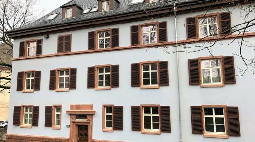 PaXretro68 aus Kiefer für Mehrfamilienhaus in Wiesbaden