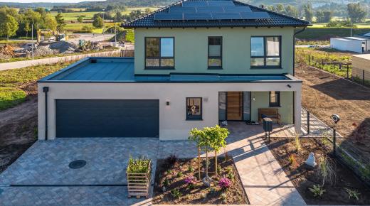 Neubau Einfamilienhaus mit neuen Kunststofffenstern von PaX in Scheinfeld