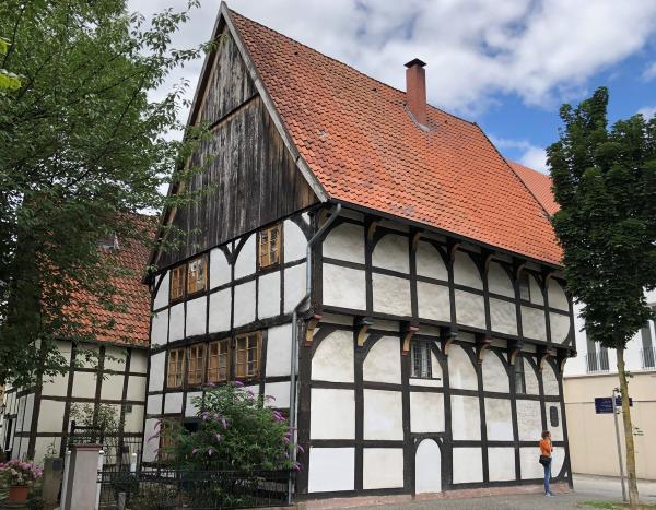 PaX-Kastenfenster aus Eiche für historisches Remensniderhaus in Herford Seitenansicht