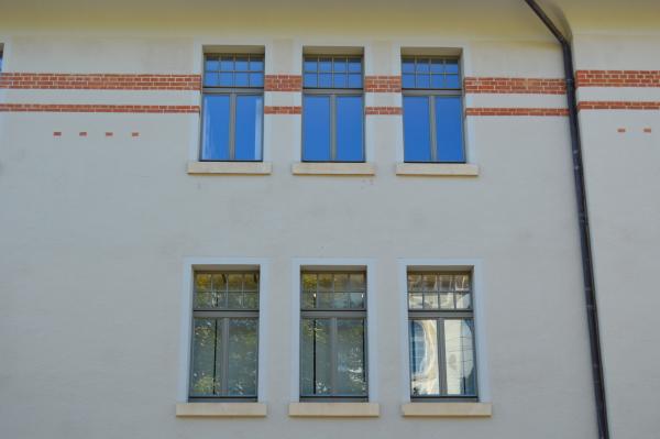 Denkmalgerechte Fenster PaXretro78 für Amtsgericht in Tübingen Fensterband