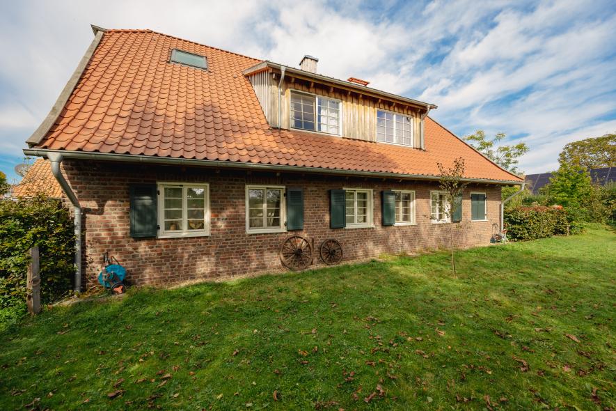 PaX Landhaus Fenster 