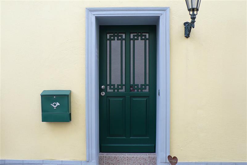 Grüne PaXpremium Haustür von Ohrem & Wilkening aus Kerpen