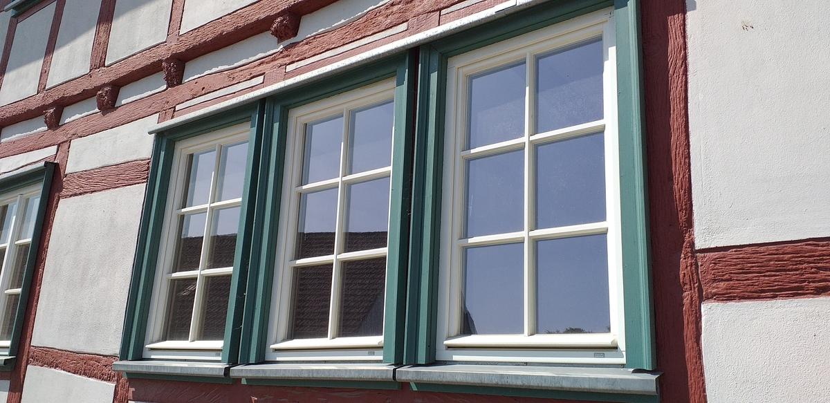 Sprossenfenster in Bergisch Gladbach mit PaXpur 58 Denkmalfenstern