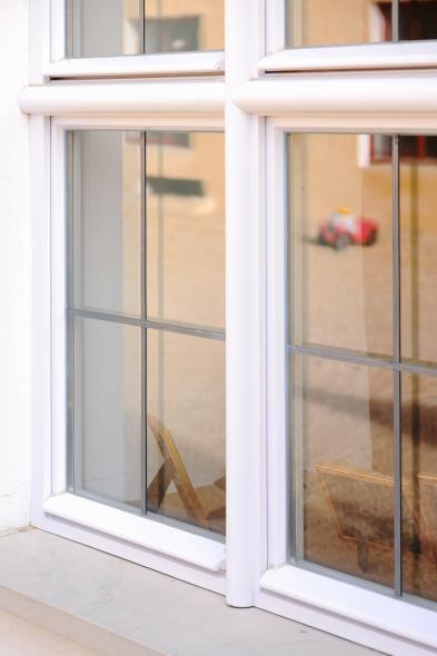 Neue PaXpur58 Fenster im Barockschloss in Altheim Nahaufnahme