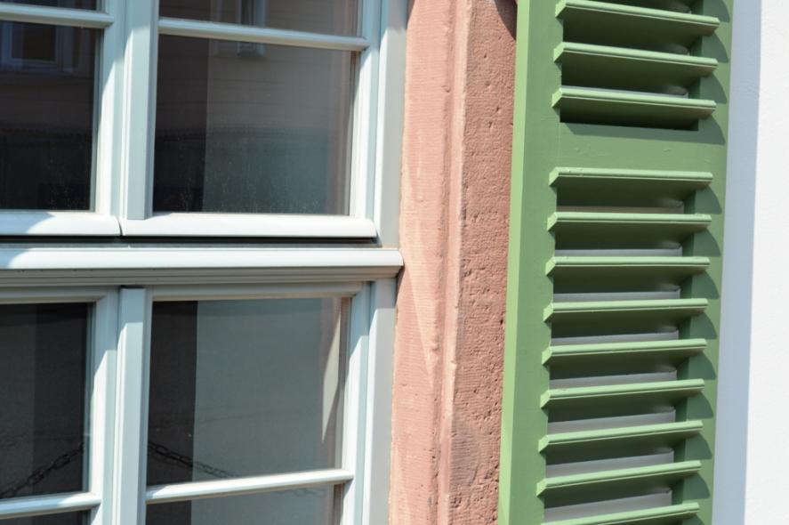 Neue PaXpur58 Holzfenster für das Bassenheimer Palais in Oberreifenberg Detailaufnahme