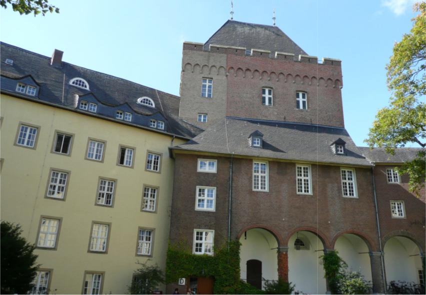 Neue PaXcontur 68 Eukalyptus-Fenster in Schloss Schwanenburg in Kleve