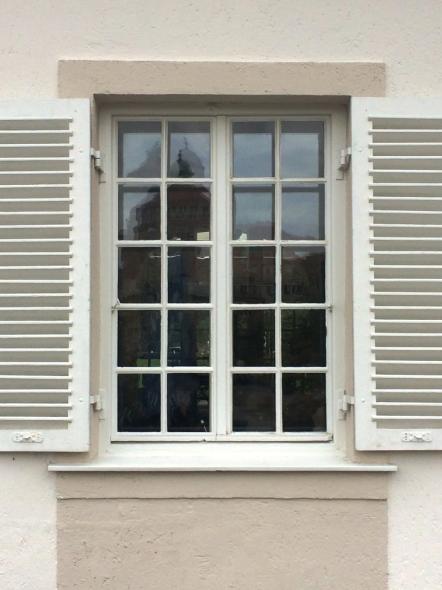 Innenvorfenster vor historischen Bestandsfenstern für Cafe-Pavillion im neuen botanischen Garten in München
