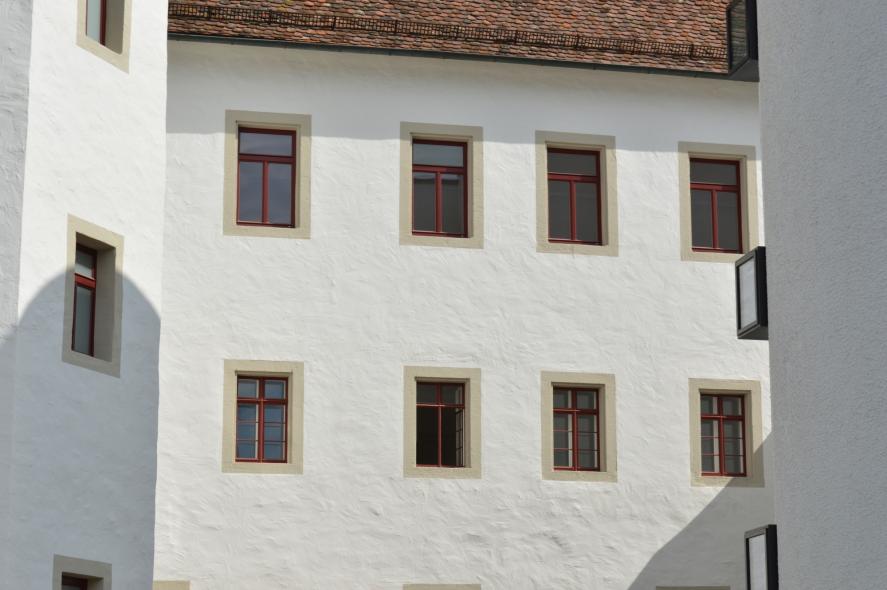 Installation von PaXretro58 fenstern aus Fichte in Diözese Rottenburg