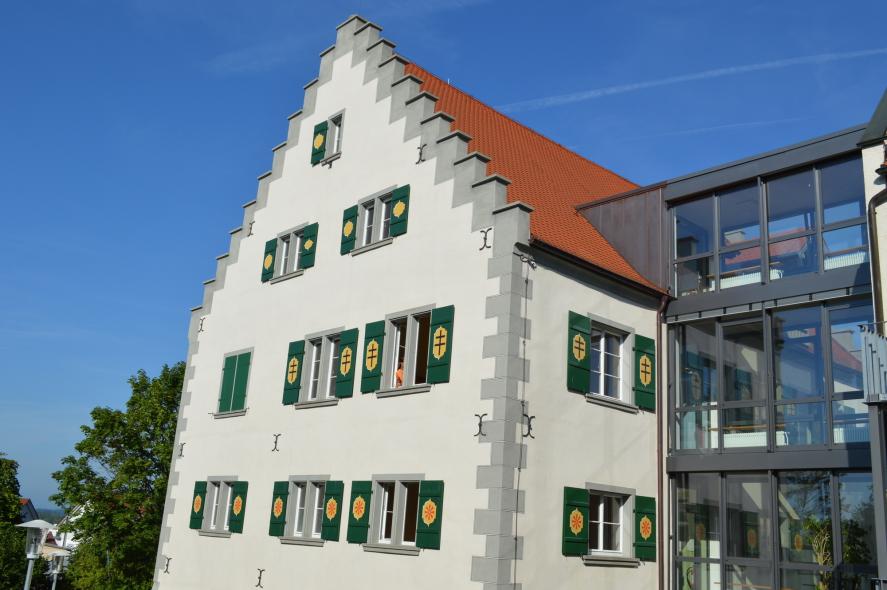 Ehemaliges Spital mit PaXretro58 aus Eukalyptus ausgestattet