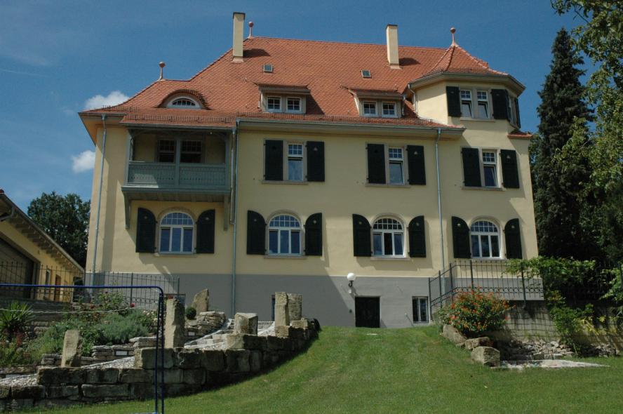 PaXretro58 aus Eukalyptus in ehemaligem Forsthaus in Rottenburg installiert Rückseite