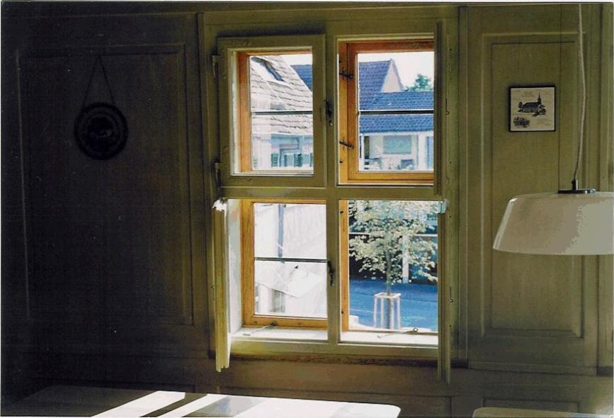 Fachwerkgebäude Bindhof in Metzingen mit Kastenfenstern von PaX aus Kiefer