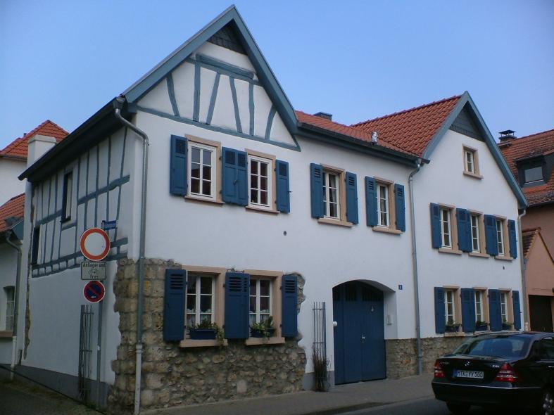 Neue PaXretro58 Fenster aus Kiefer in Flörsheim