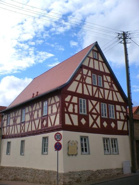 Fachwerkgebäude mit PaXpur58 in Massenheim Eckansicht