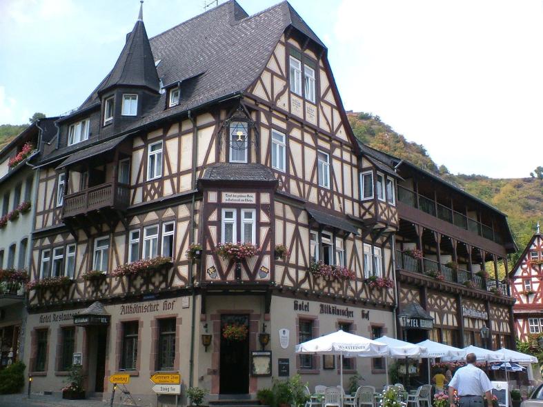 PaXretro58 Fenster aus Kiefer für Hotel Altkölnischer Hof in Bacharach 