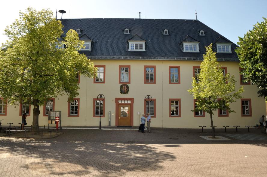 PaXretro58 Denkmalschutzfenster aus Meranti für Kellereigebäude in Hofheim