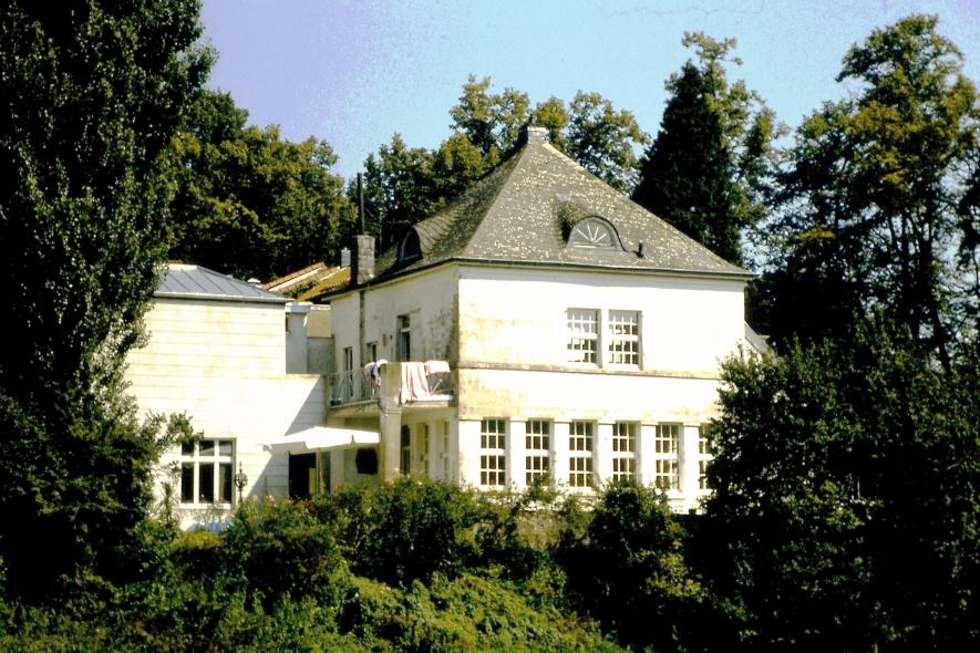 Rekonstruierte Denkmalfenster für Haus Freiheit in Düsseldorf