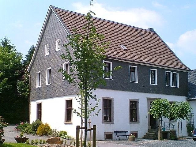 PaXretro58 Fenster aus Eukalyptus für Herrenhaus "Burg" in Kürten-Olpe