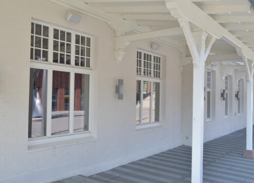 Historischer Bahnhof in Bad Soden mit neuen PaXretro68 Fenstern und Türen ausgestattet